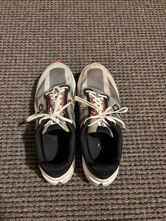 On Running Shoes - On Running Women’s Helion Athletic Shoes in Gray, Black & Red